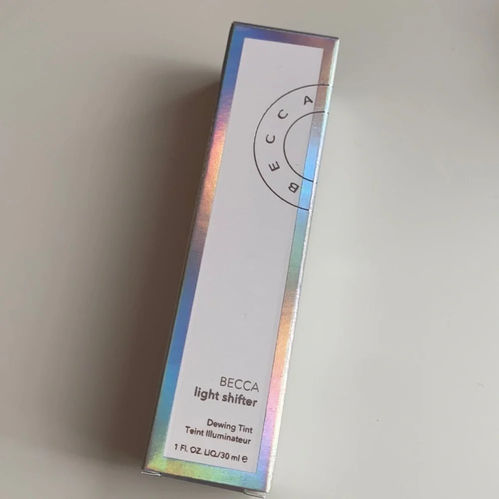BECCA LIGHT SHIFTER DEWING TINT